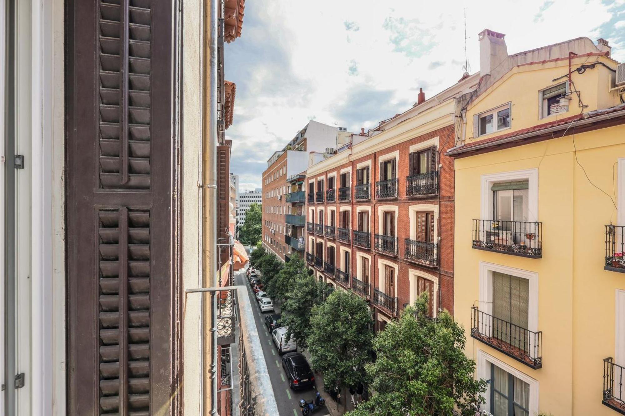 Be Coliving Madrid Centro Hotel — Fotos 1